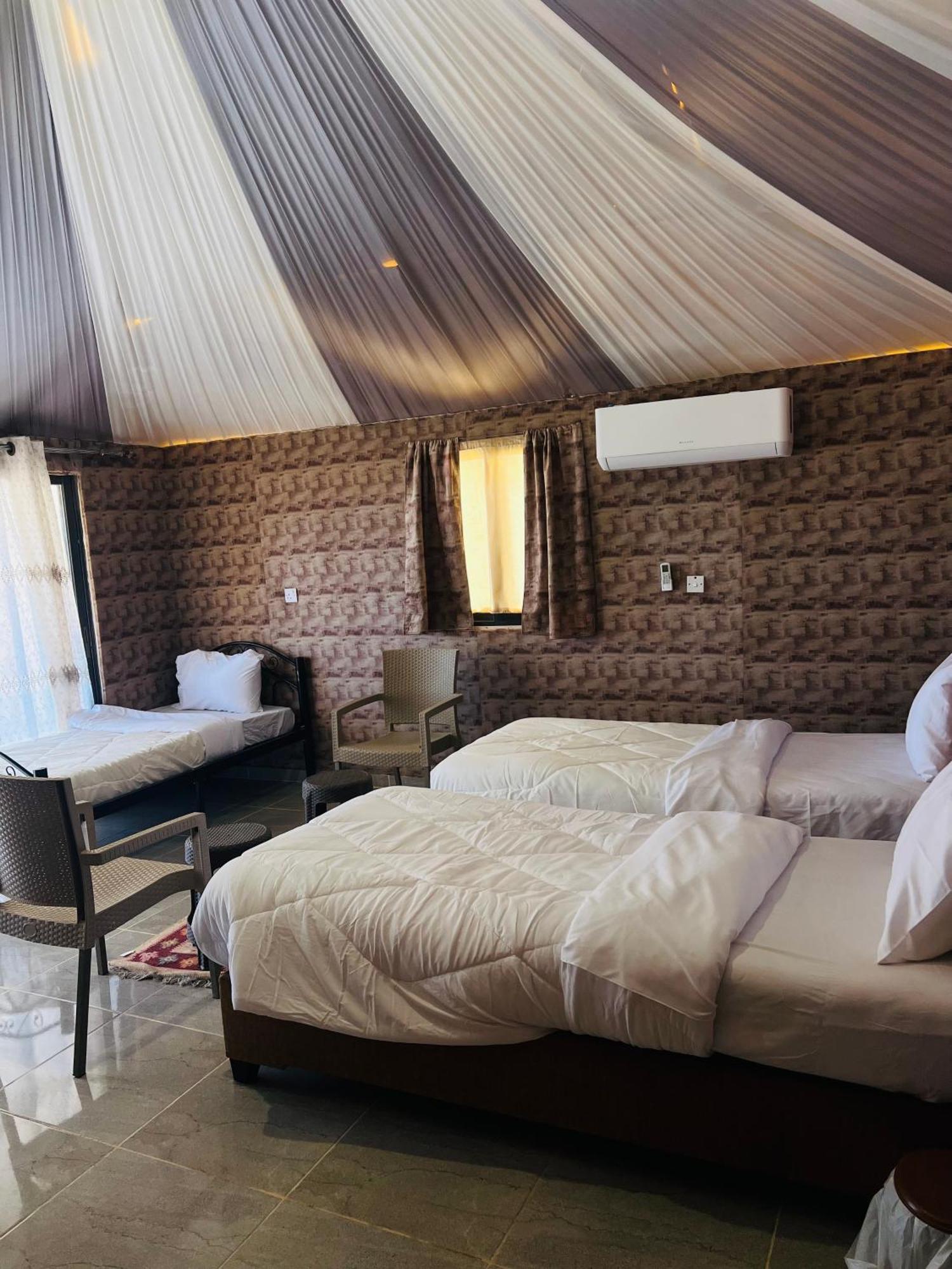 Star Of Wadi Rum Extérieur photo
